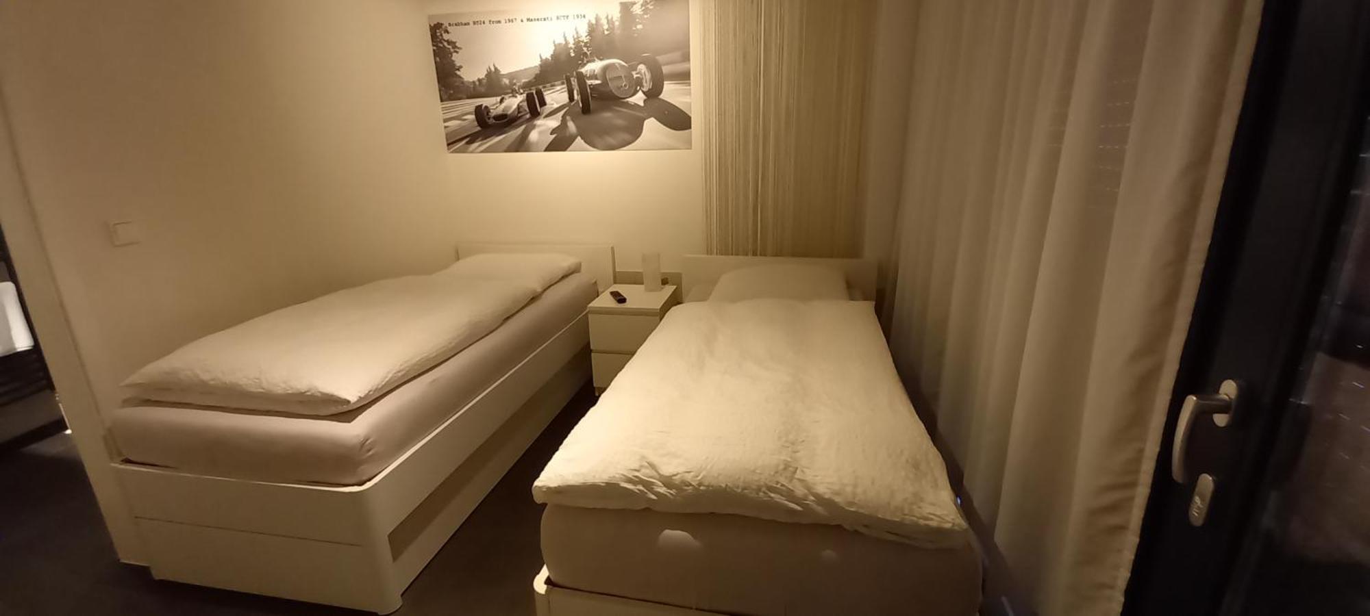 Ring-Race-Flats Appartements Аденау Екстериор снимка